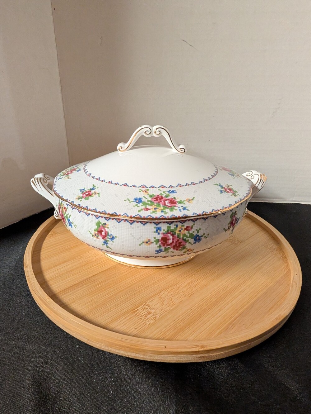 Royal Albert Petit Point Pattern Covered Vegetable Tureen/Serving Bowl With Lid